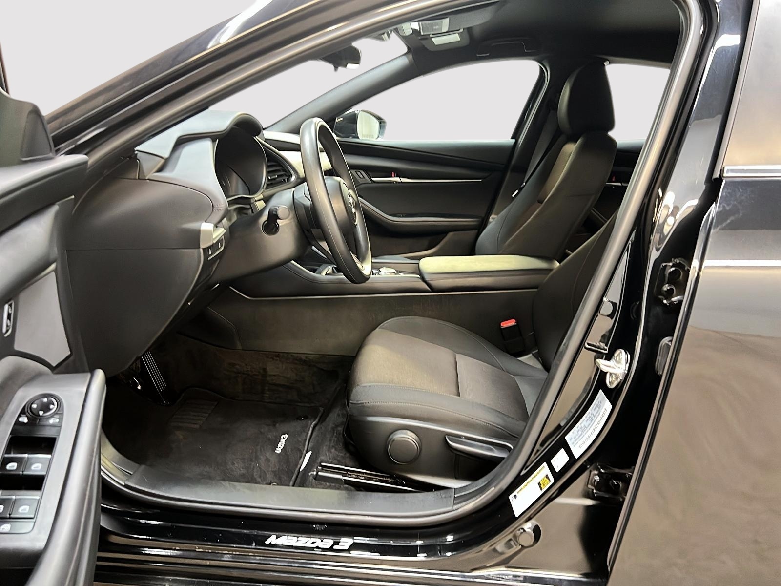 Mazda Mazda3 Sport GX 2023 - image #7