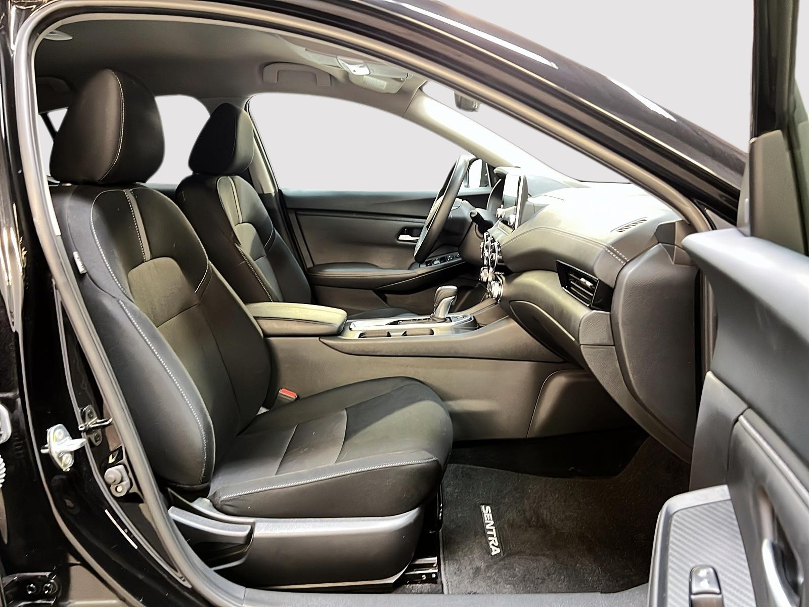 Nissan Sentra SV 2023 - image #8