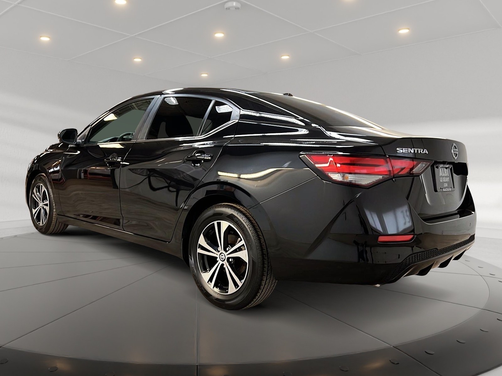 Nissan Sentra SV 2023 - image #6