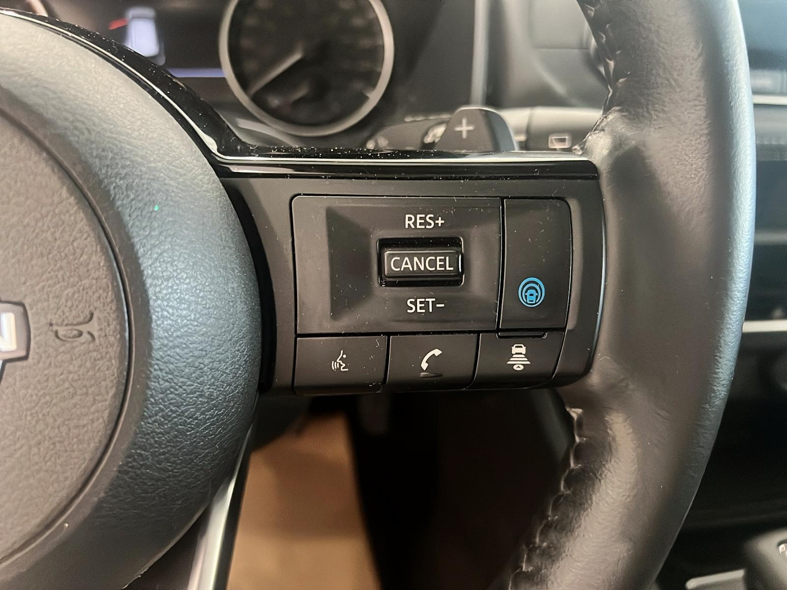 Nissan Rogue 2023 - Image #18