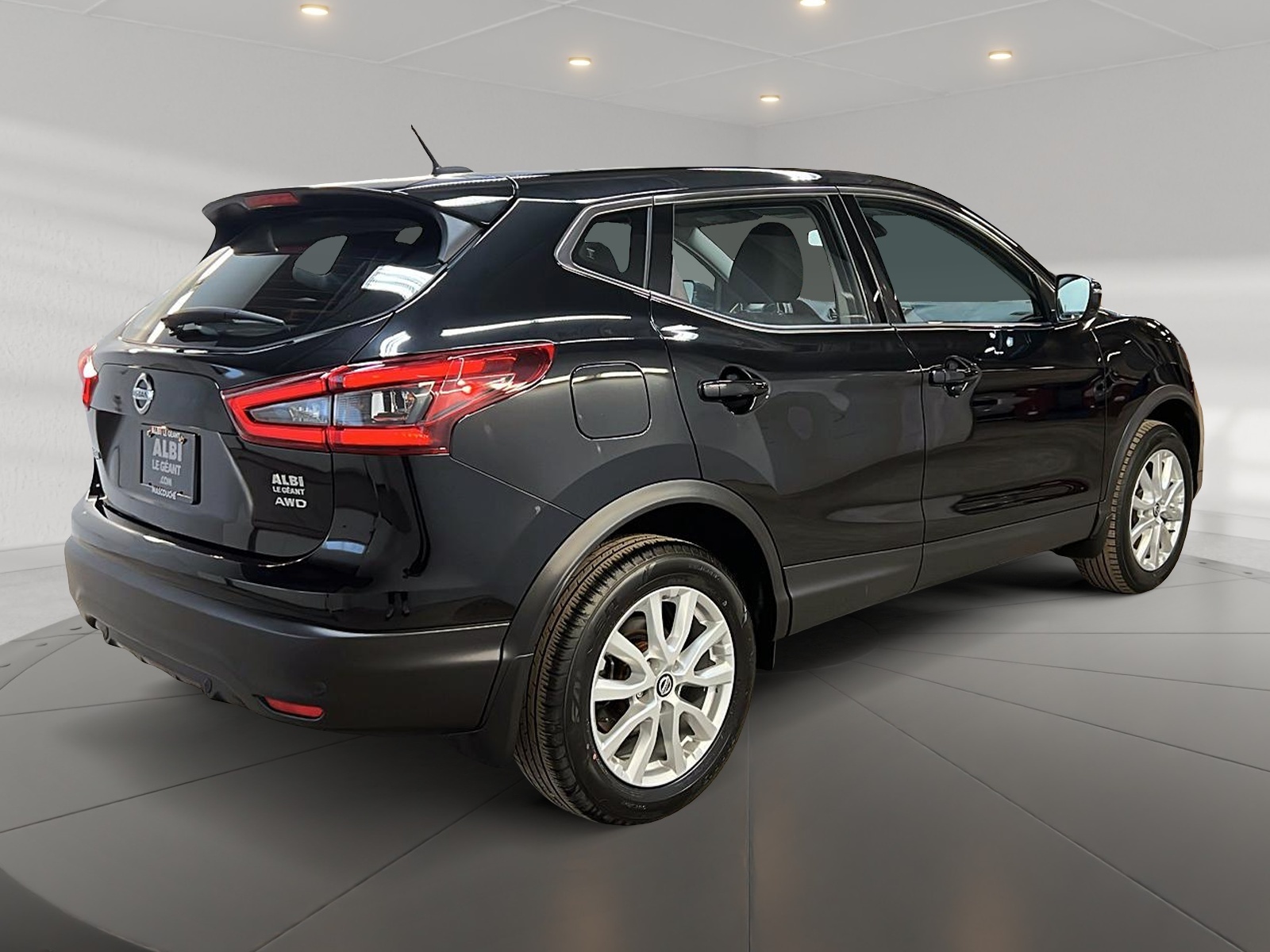 Nissan Qashqai S 4RM 2023 - image #4