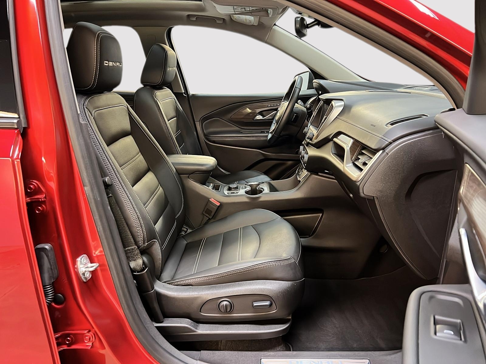 GMC Terrain DENALI CUIR TOIT PANO NAV 4RM 2024 - image #8