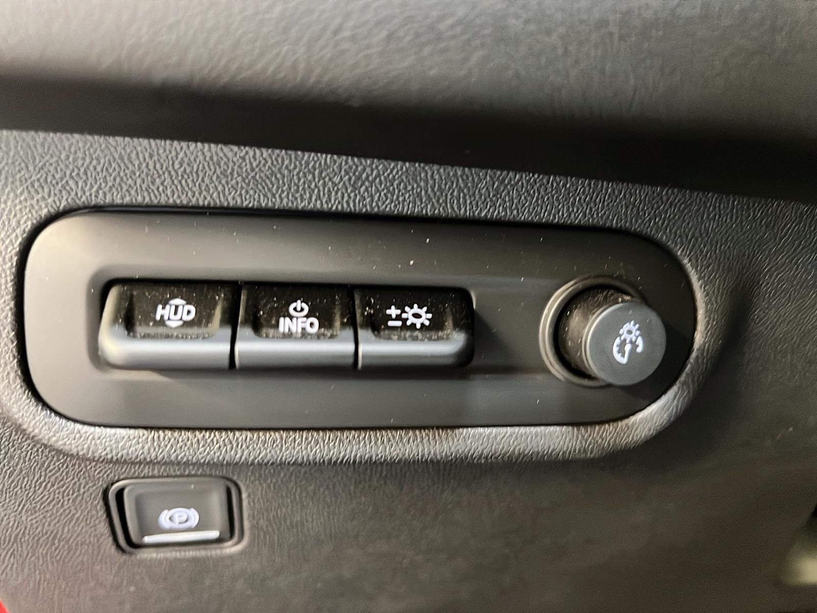 GMC Terrain 2024 - Image #24