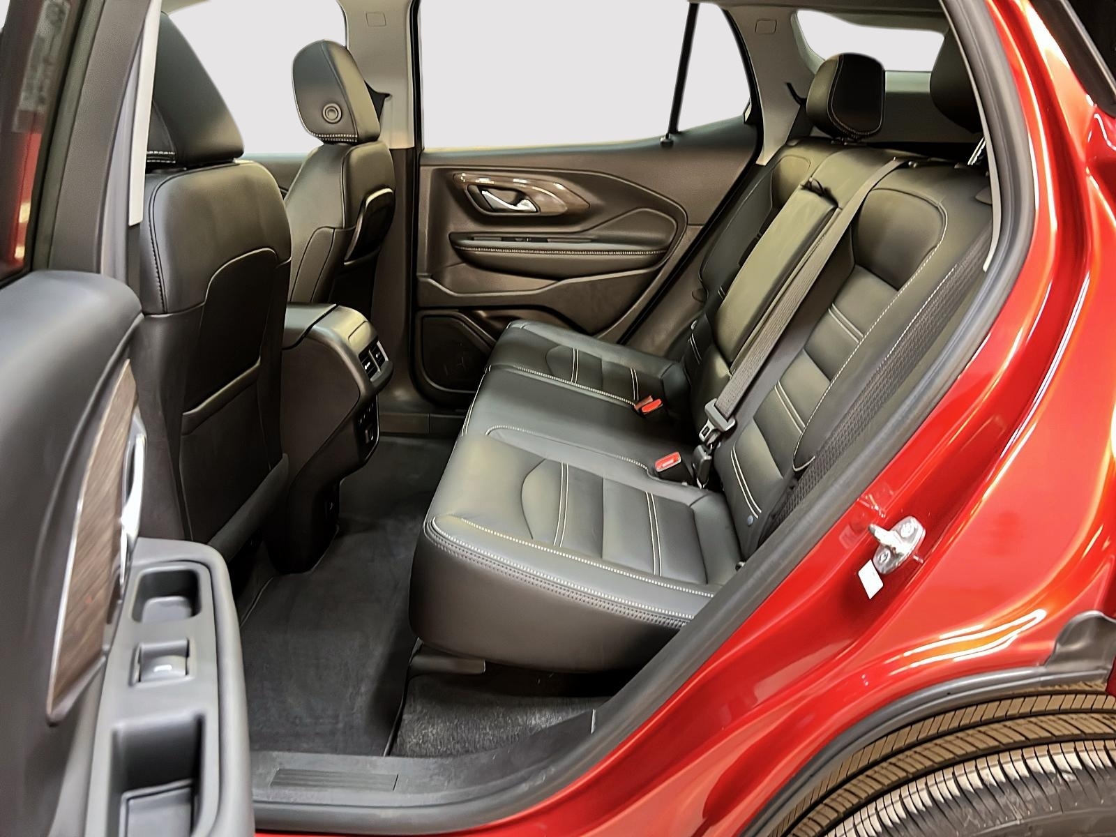 GMC Terrain DENALI CUIR TOIT PANO NAV 4RM 2024 - image #9