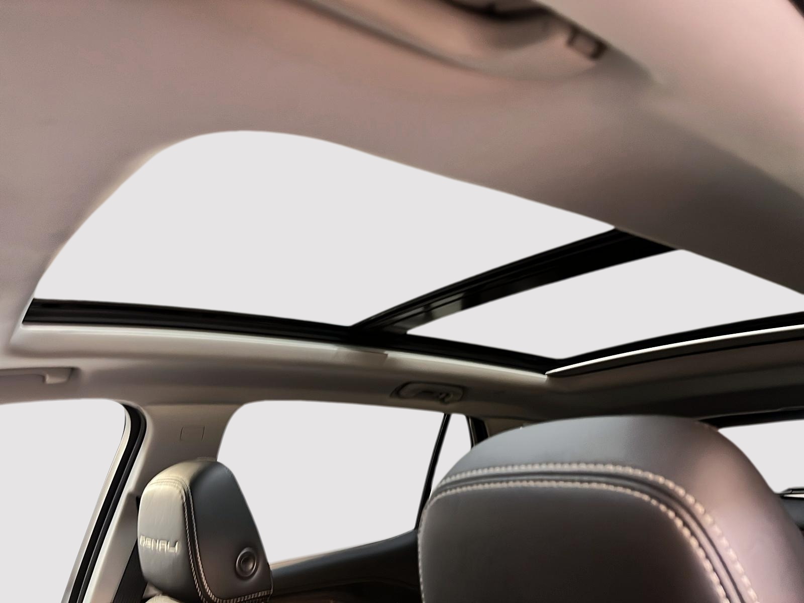 GMC Terrain 2024 - Image #10