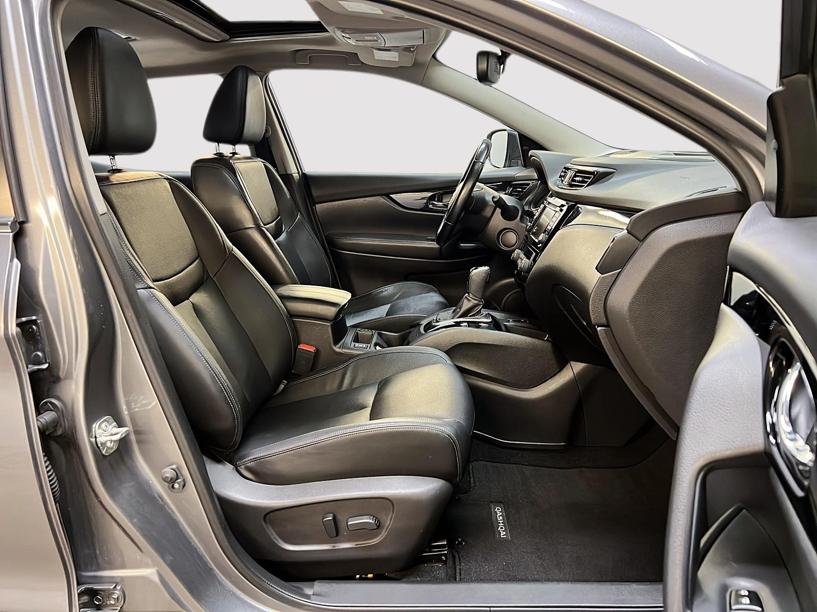 Nissan Qashqai SL PLATINUM CUIR TOIT NAV 4RM 2021 - image #8