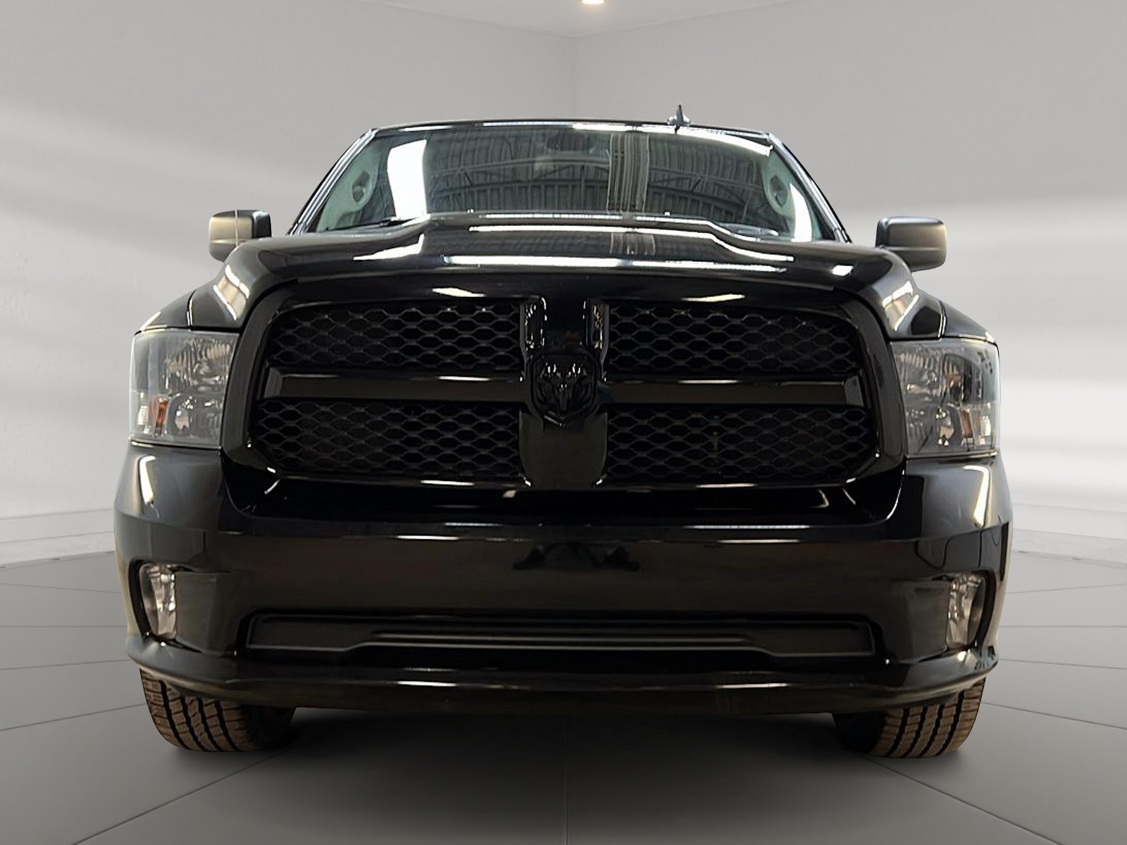 RAM 1500 Classic 2023 - Image #2