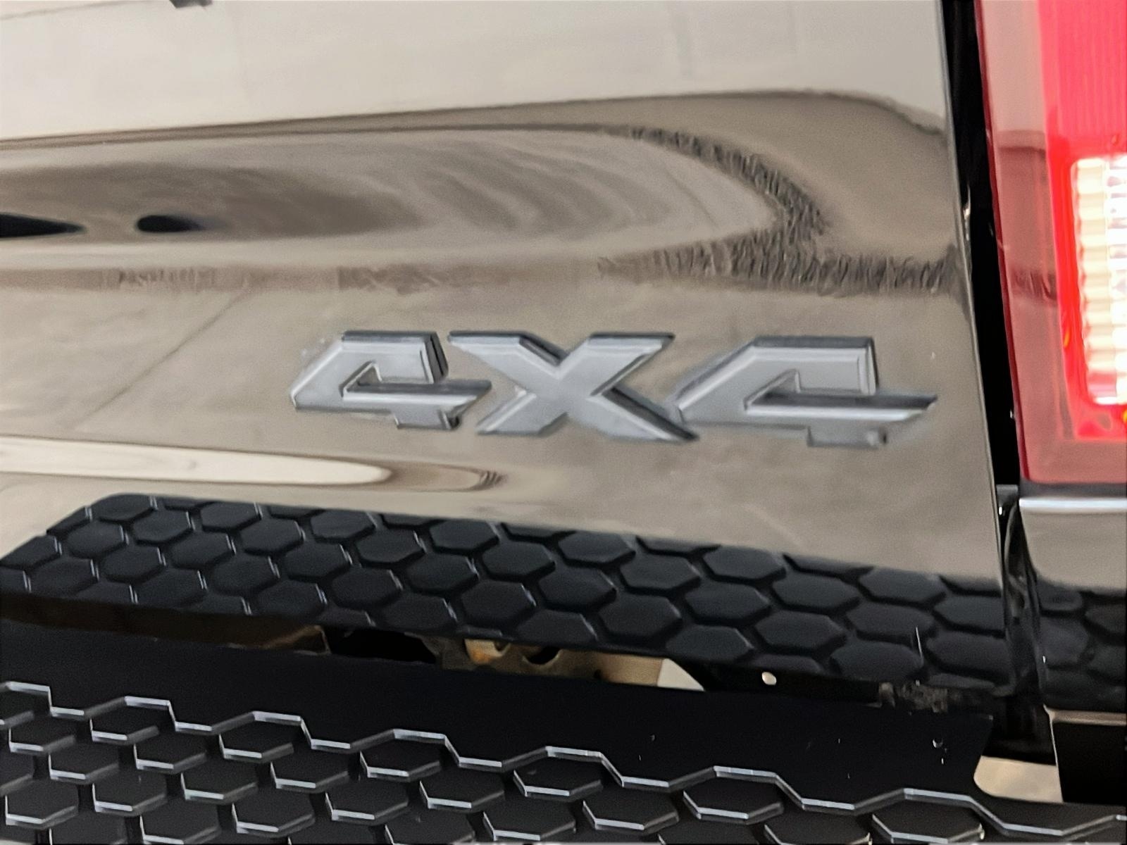 RAM 1500 Classic 2023 - Image #24