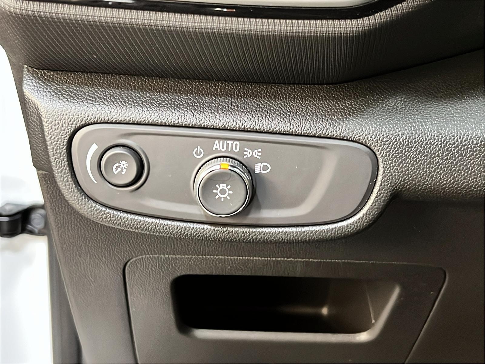 Chevrolet Trailblazer LS 2023 - image #20