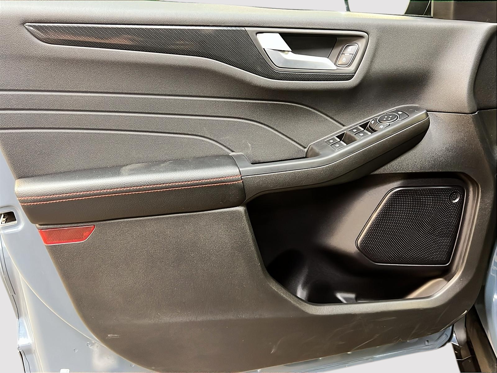 Ford Escape ST LINE TECH TOIT PANO NAV 4RM 2024 - image #25