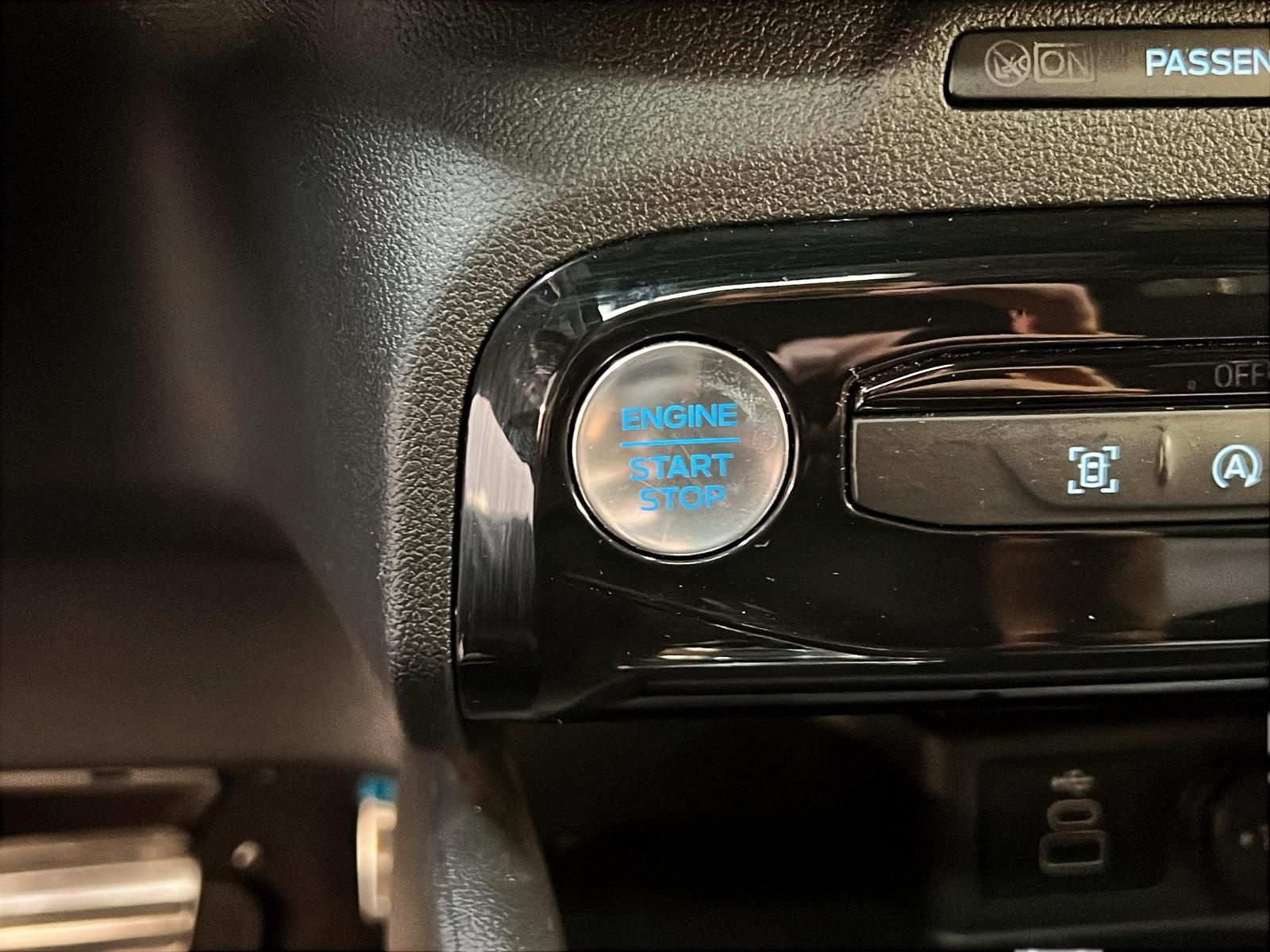 Ford Escape ST LINE TECH TOIT PANO NAV 4RM 2024 - image #17