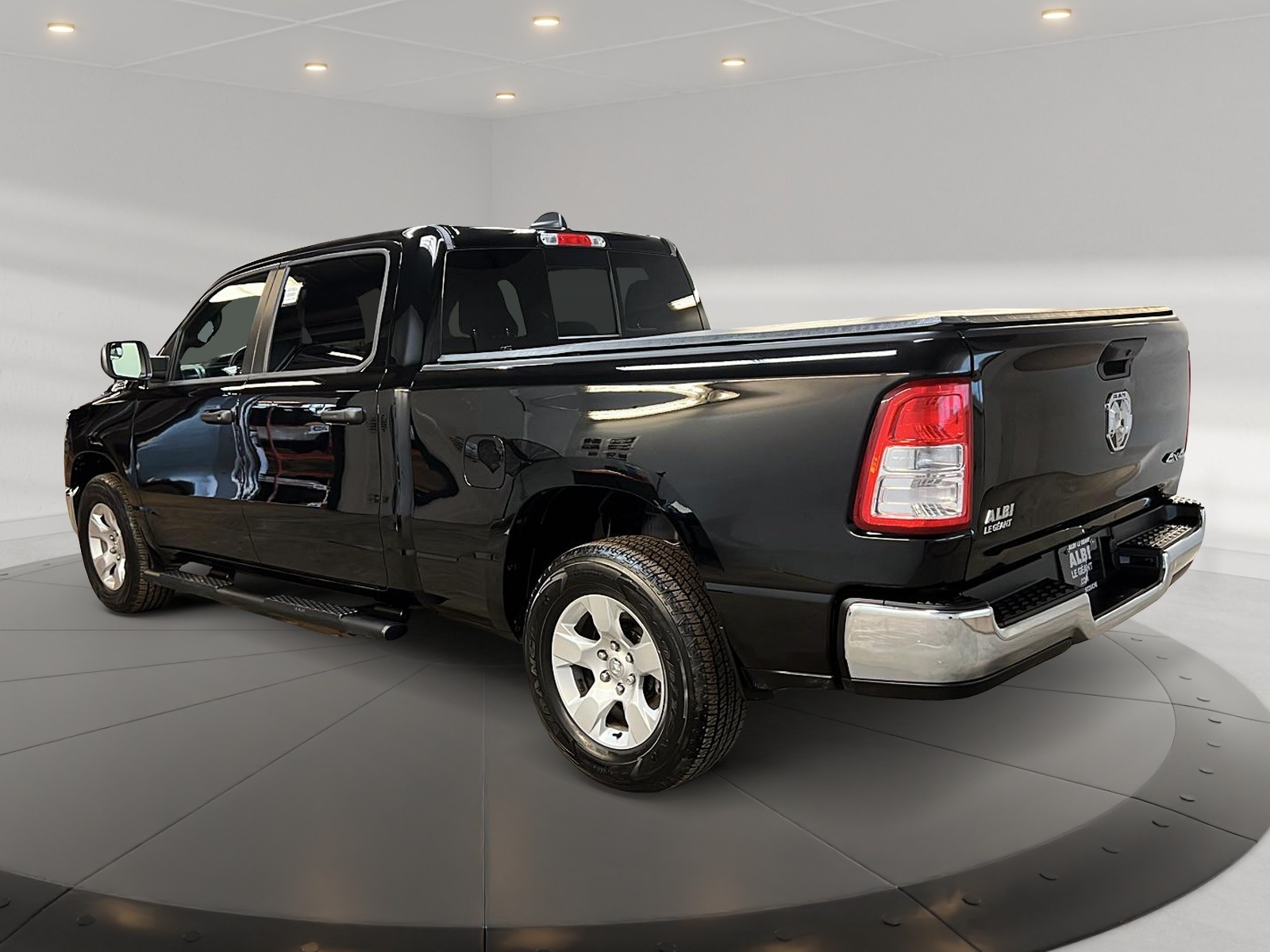 RAM 1500 SXT 5.7 HEMI eTORQUE CREW CAB 4X4 2024 - image #6