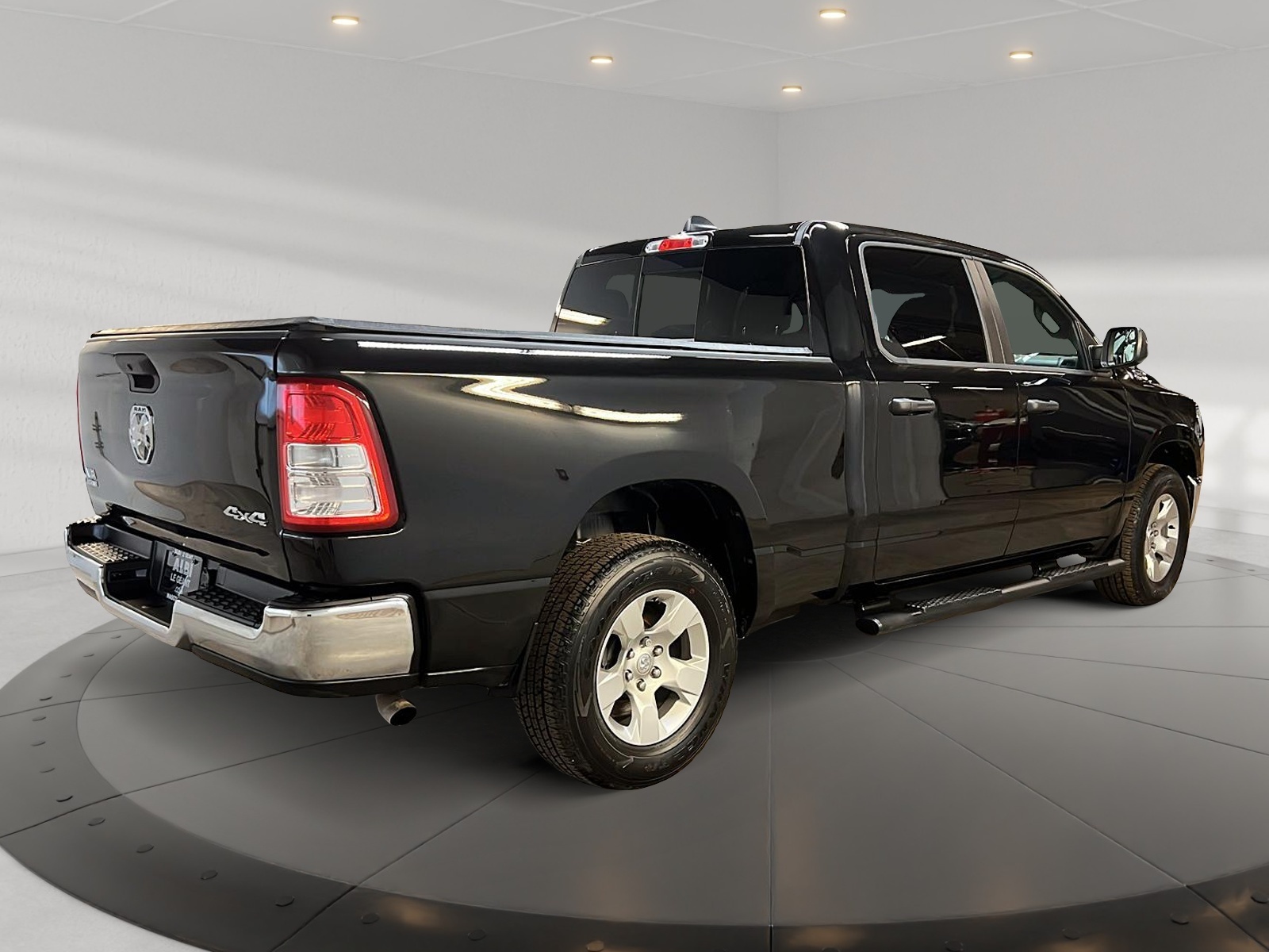 RAM 1500 SXT 5.7 HEMI eTORQUE CREW CAB 4X4 2024 - image #4