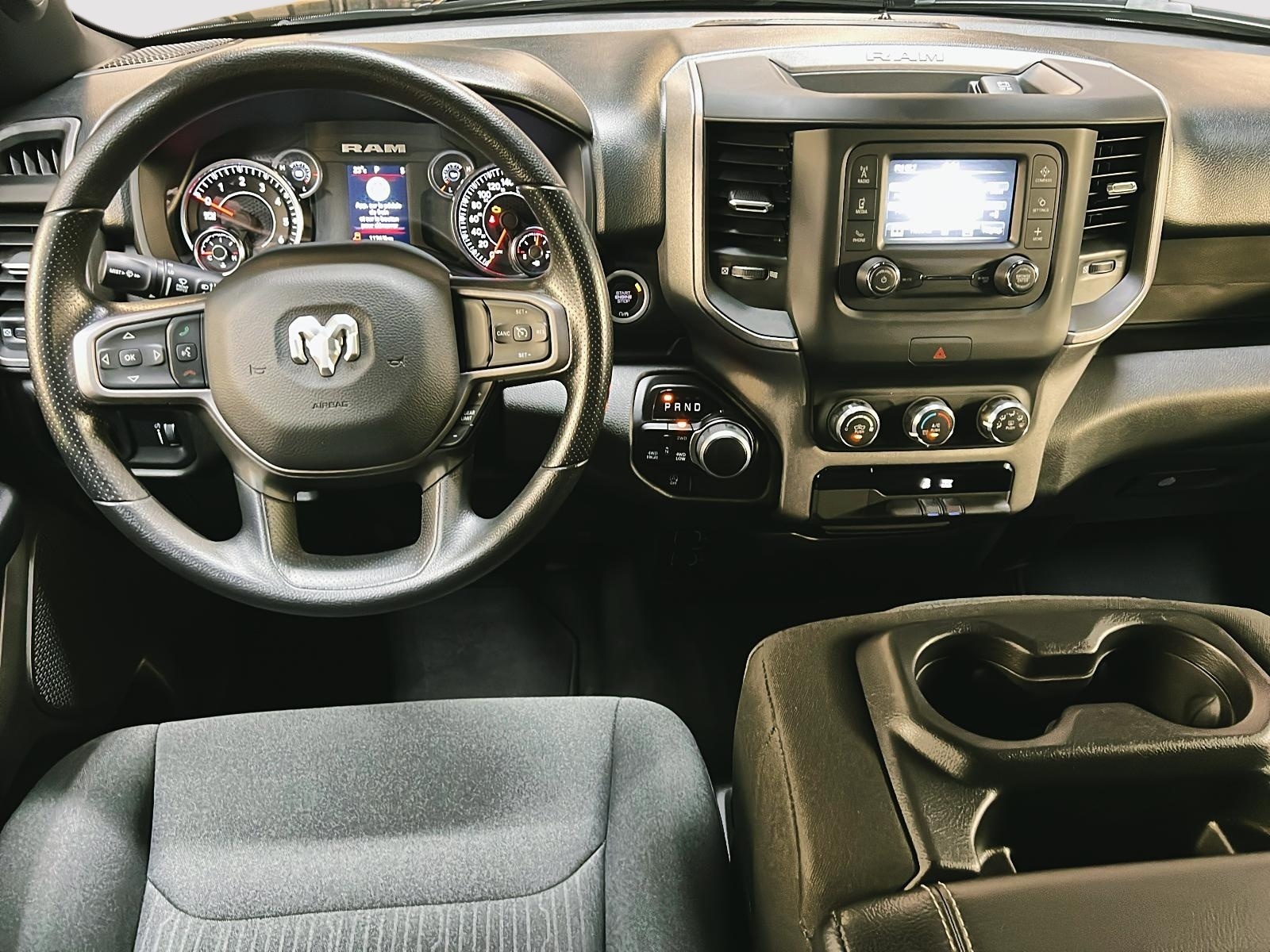 RAM 1500 SXT 5.7 HEMI eTORQUE CREW CAB 4X4 2024 - image #10