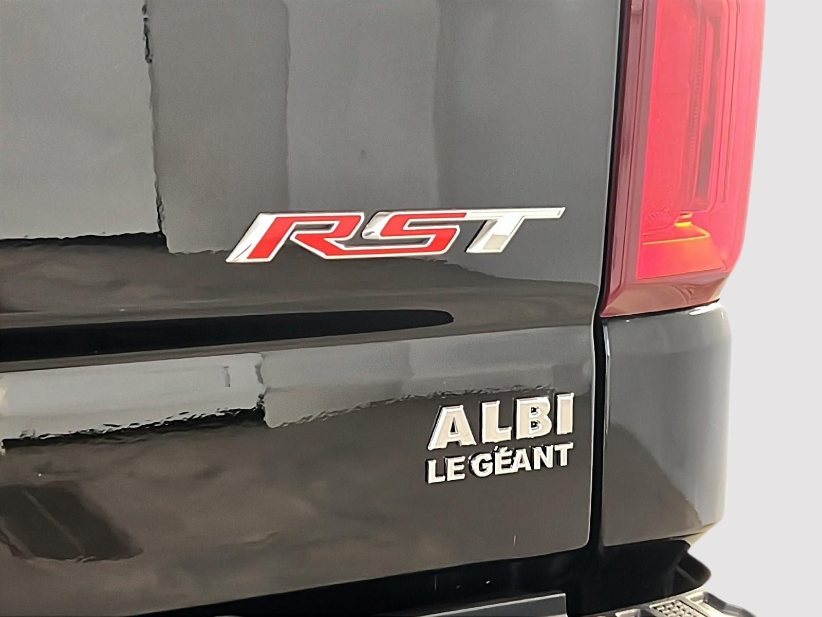 Chevrolet Silverado 1500 RST CREW CAB CUIR TOIT 4X4 2023 - image #28