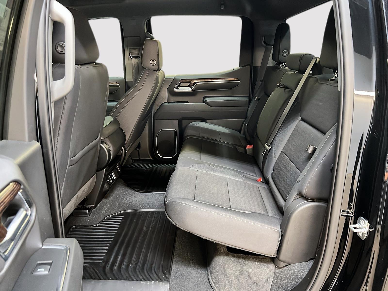 GMC Sierra 1500 ELEVATION  CREW CAB NAV 4X4 2023 - image #9