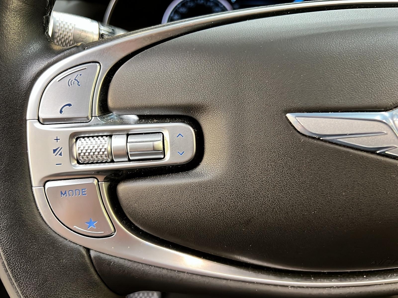 Genesis GV80 PRESTIGE 3.5T CUIR TOIT PANO NAV 4RM 2022 - image #24