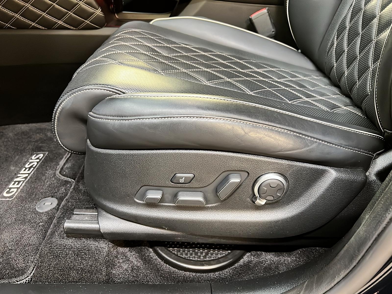 Genesis GV80 PRESTIGE 3.5T CUIR TOIT PANO NAV 4RM 2022 - image #28