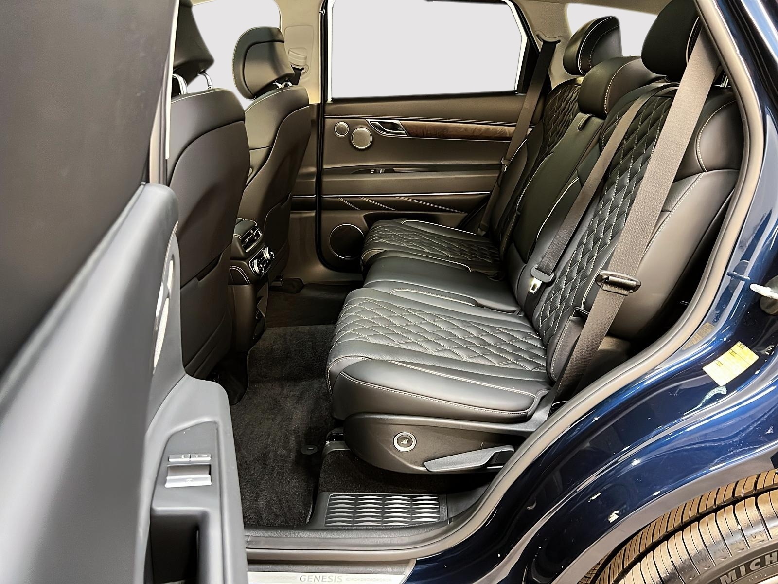 Genesis GV80 PRESTIGE 3.5T CUIR TOIT PANO NAV 4RM 2022 - image #9