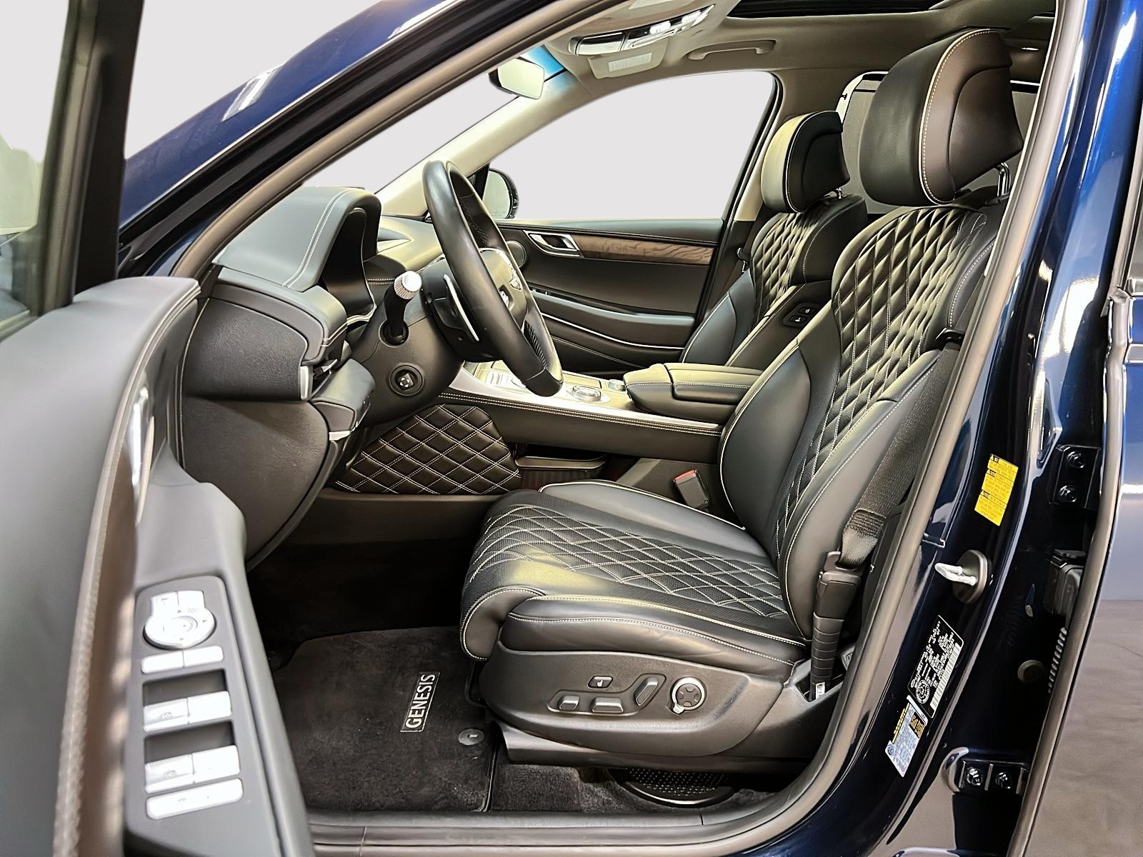 Genesis GV80 PRESTIGE 3.5T CUIR TOIT PANO NAV 4RM 2022 - image #7