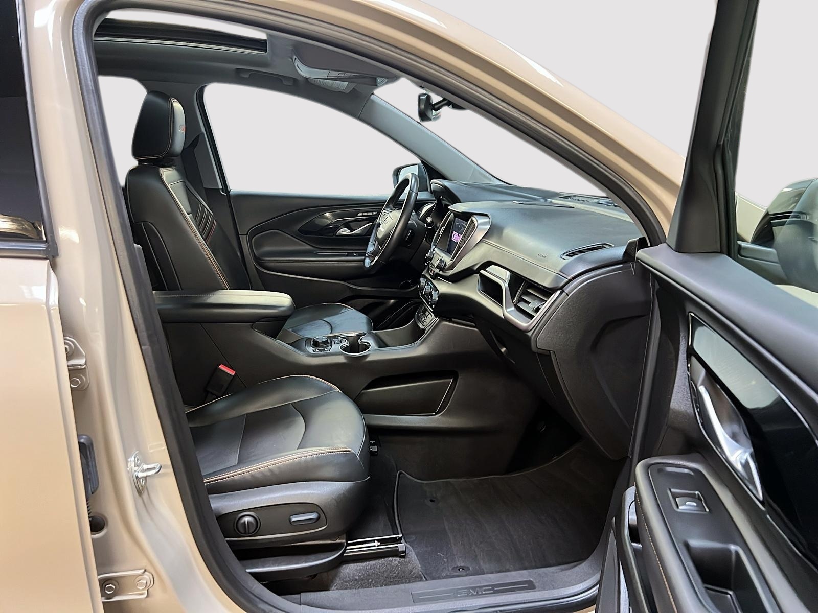 GMC Terrain 2022 - Image #8