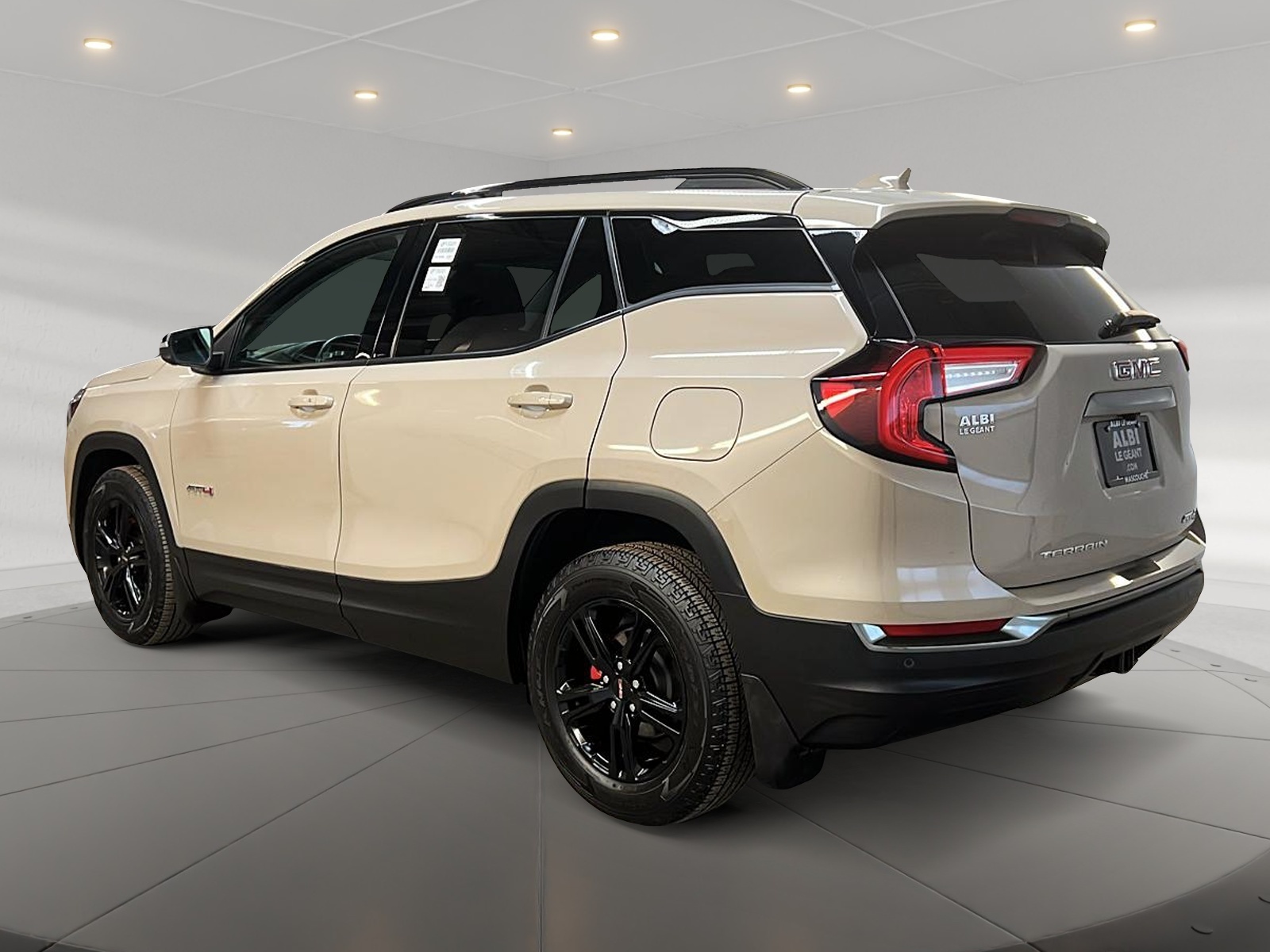 GMC Terrain AT4 SLT CUIR TOIT PANO NAV 4RM 2022 - image #6