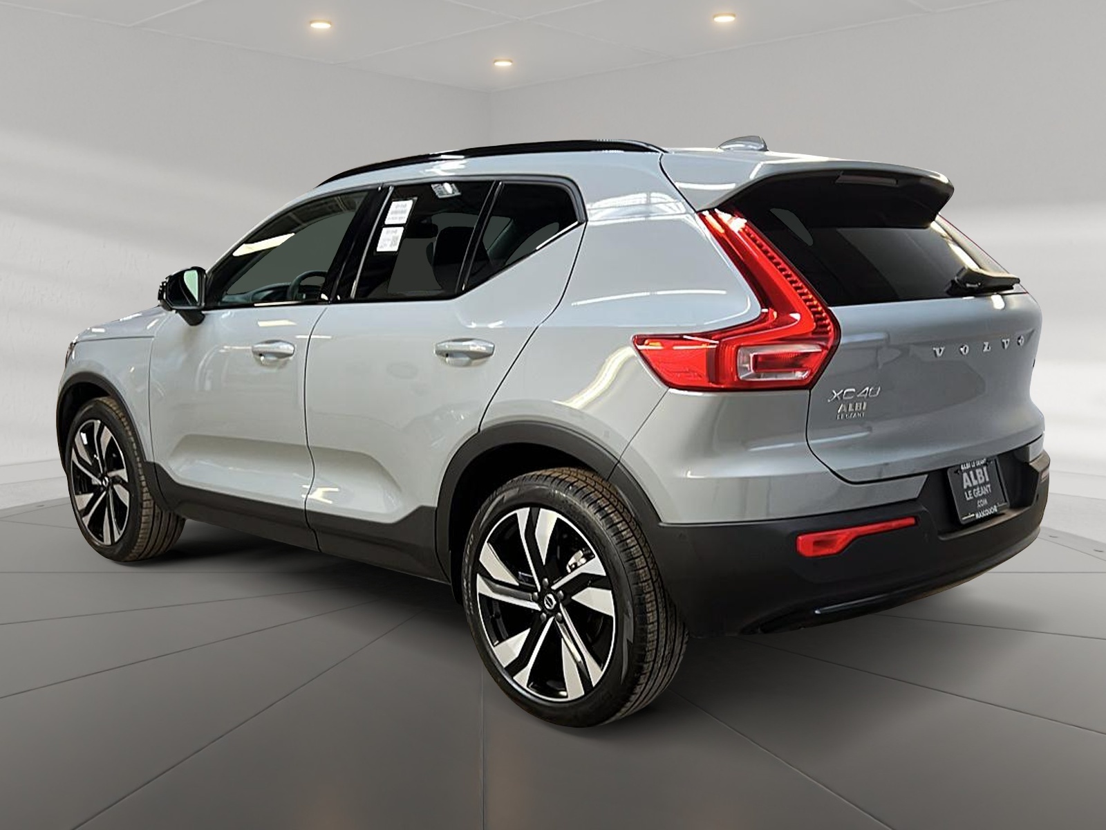 Volvo XC40 B5 PLUS CUIR TOIT PANO NAV 4R, 2025 - image #6