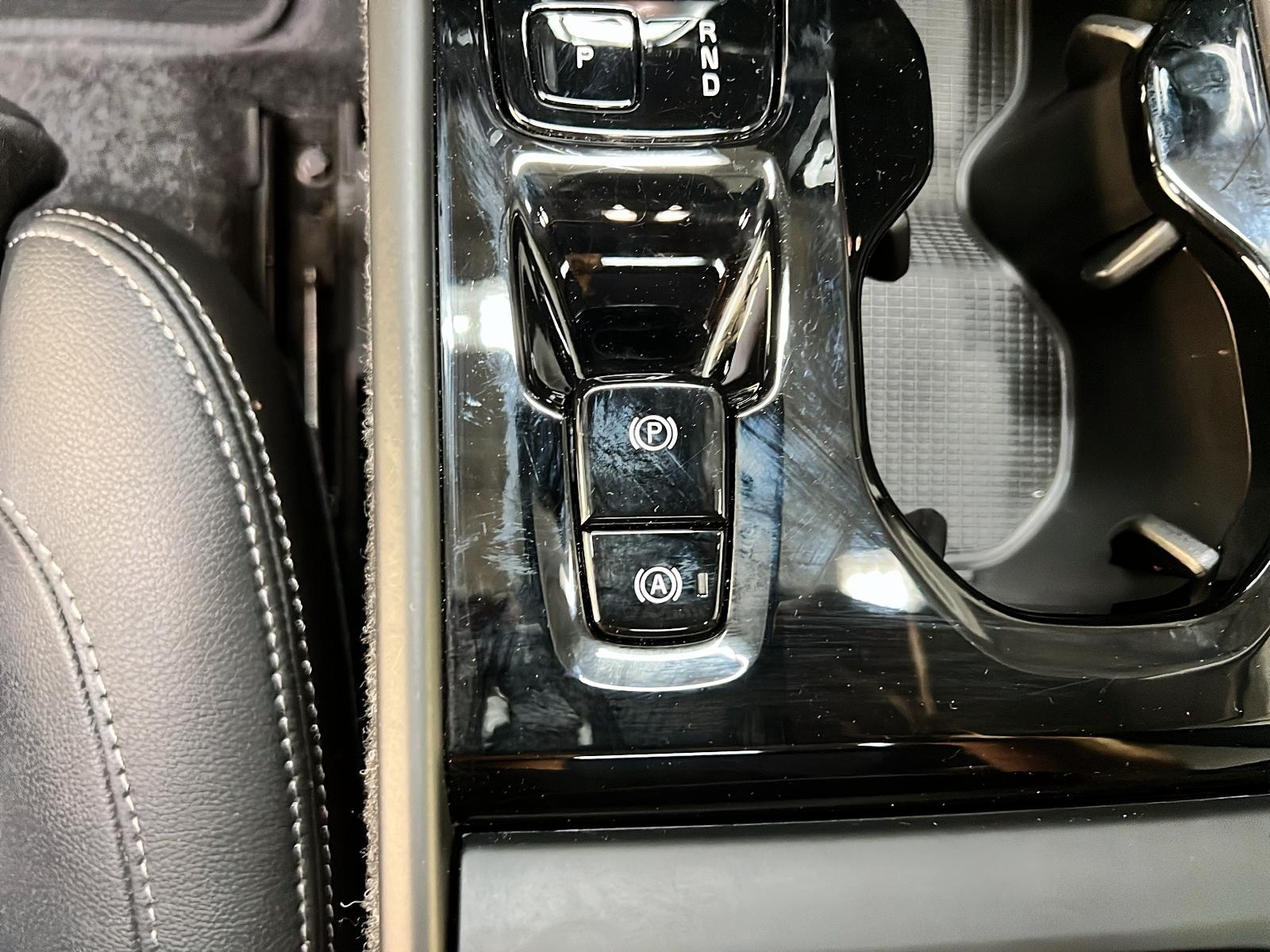 Volvo XC40 B5 PLUS CUIR TOIT PANO NAV 4R, 2025 - image #15
