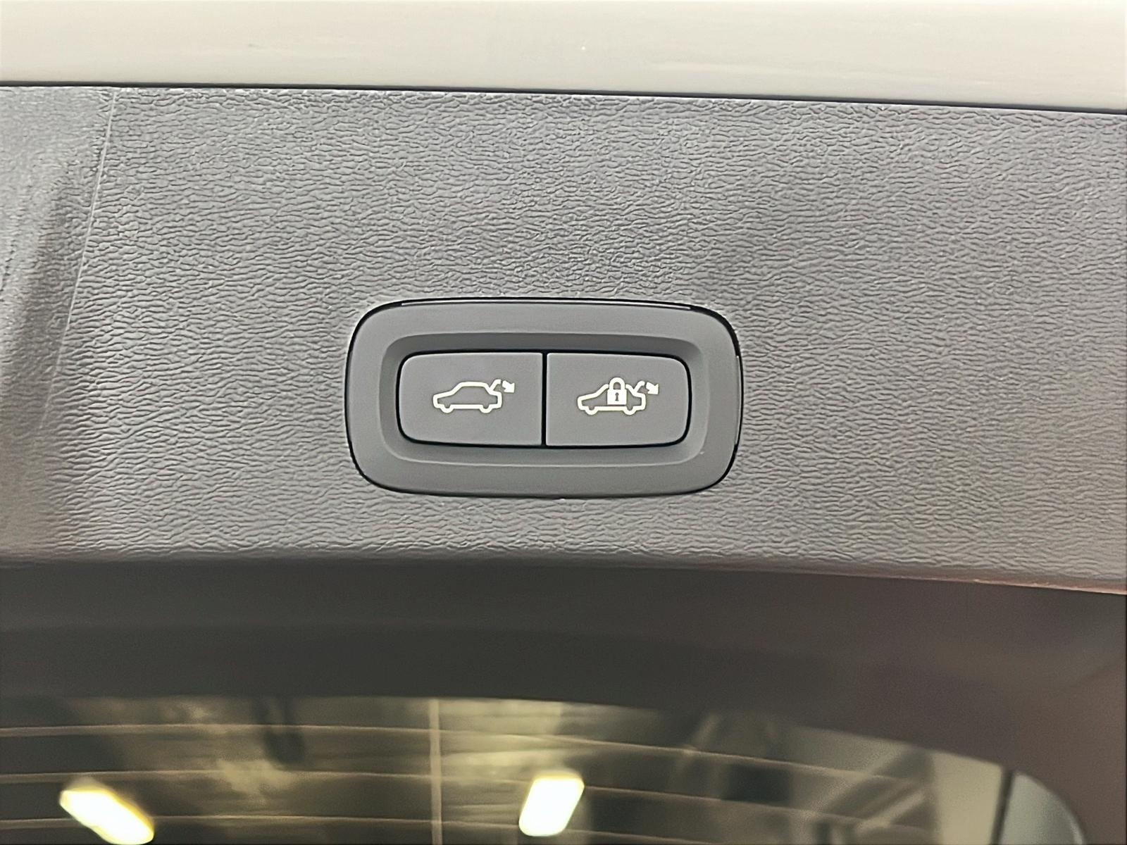 Volvo XC40 B5 PLUS CUIR TOIT PANO NAV 4R, 2025 - image #14