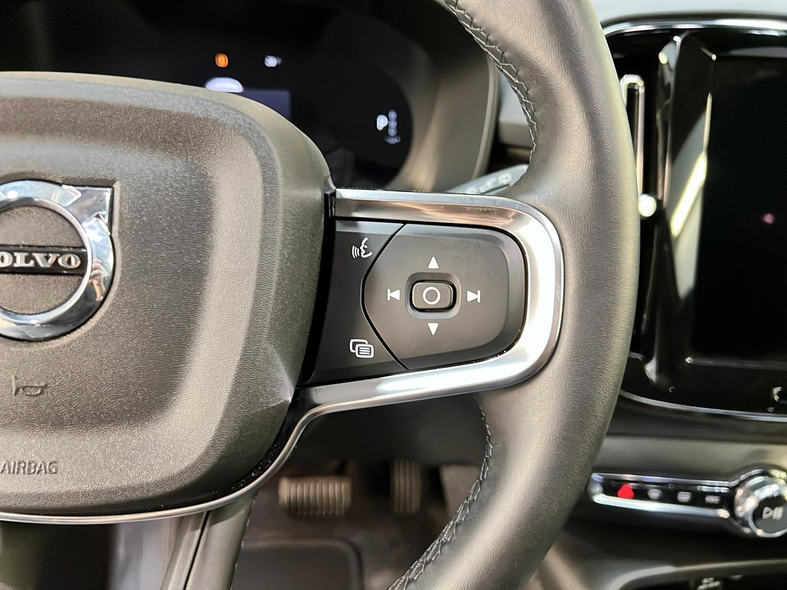Volvo XC40 B5 PLUS CUIR TOIT PANO NAV 4R, 2025 - image #22
