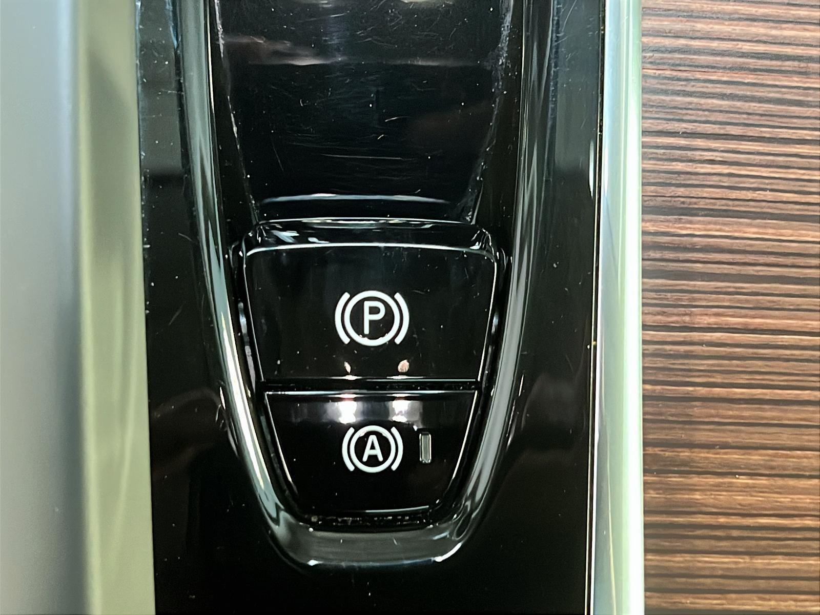 Volvo XC60 T8 RECHARGE PLUS CUIR TOIT PANO NAV 4RM 2024 - image #15