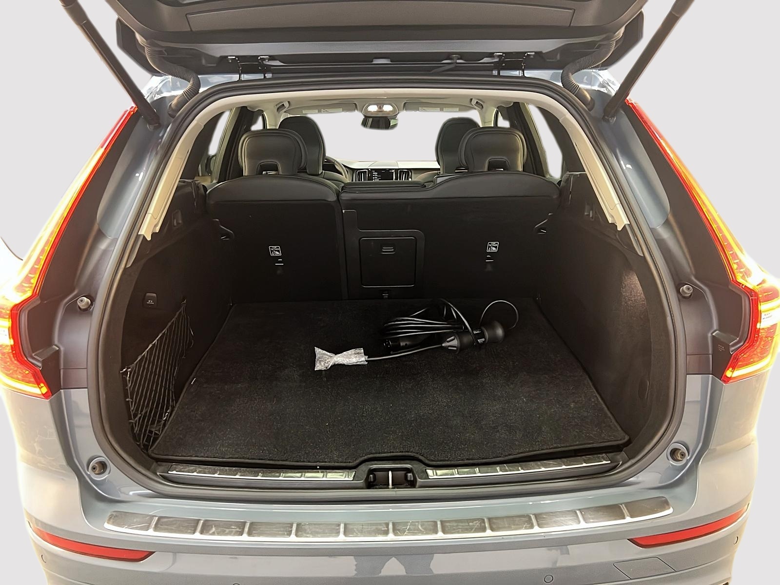 Volvo XC60 T8 RECHARGE PLUS CUIR TOIT PANO NAV 4RM 2024 - image #13