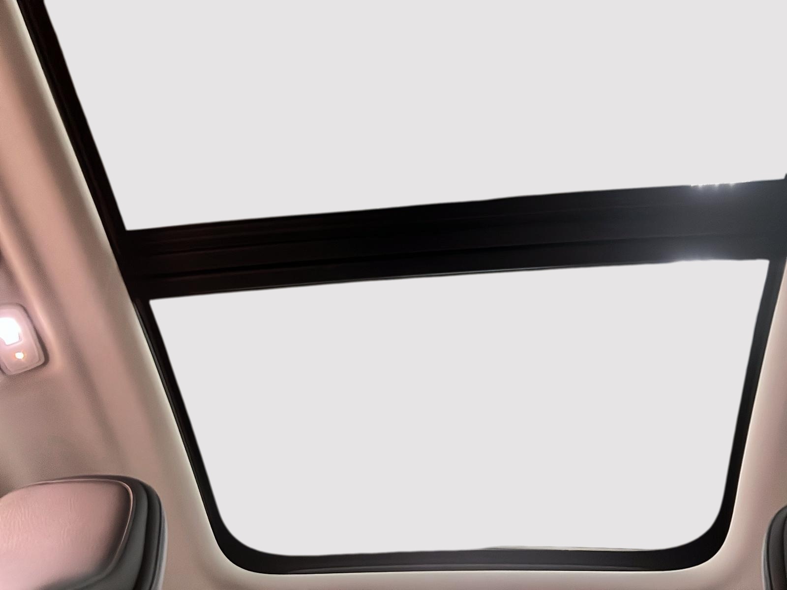 Volvo XC60 T8 RECHARGE PLUS CUIR TOIT PANO NAV 4RM 2024 - image #9