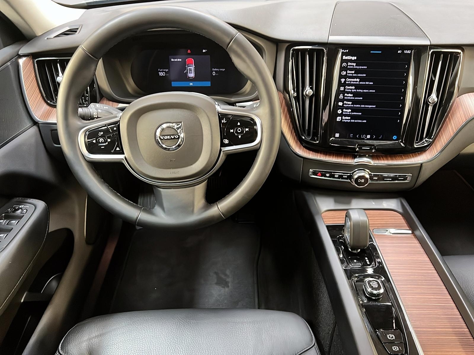 Volvo XC60 T8 RECHARGE PLUS CUIR TOIT PANO NAV 4RM 2024 - image #11