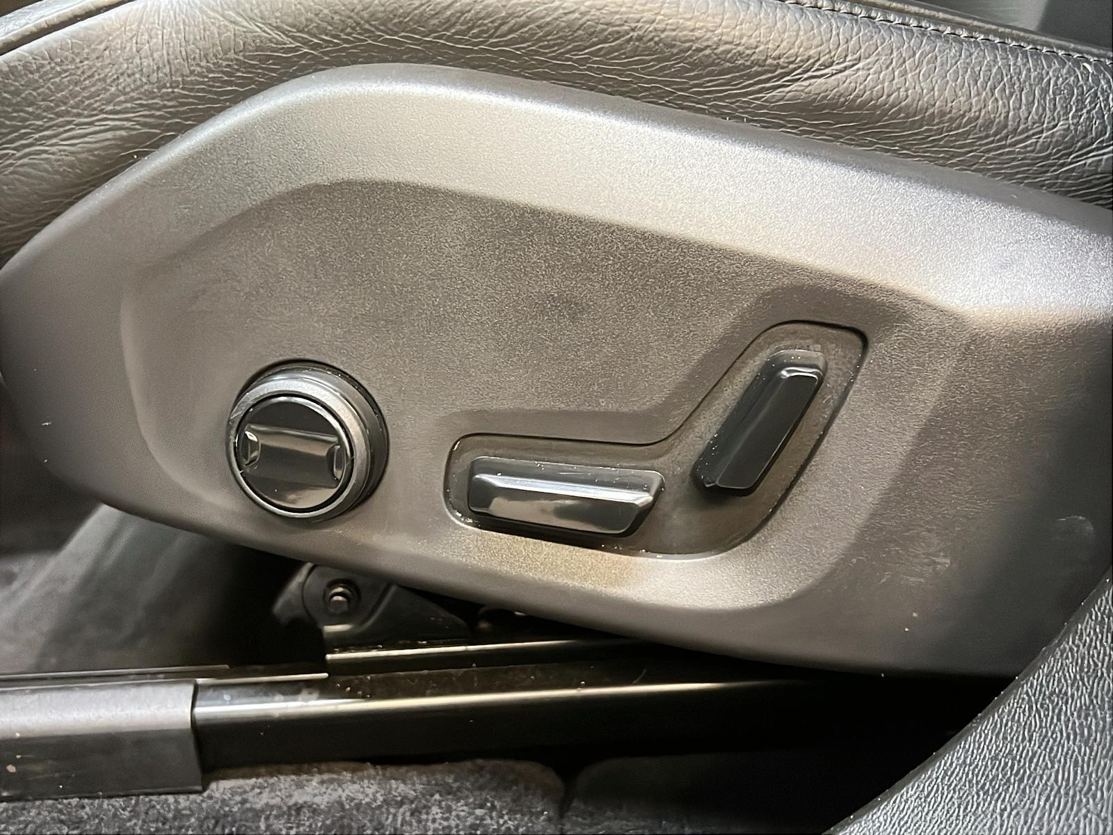 Volvo XC60 T8 RECHARGE PLUS CUIR TOIT PANO NAV 4RM 2024 - image #27
