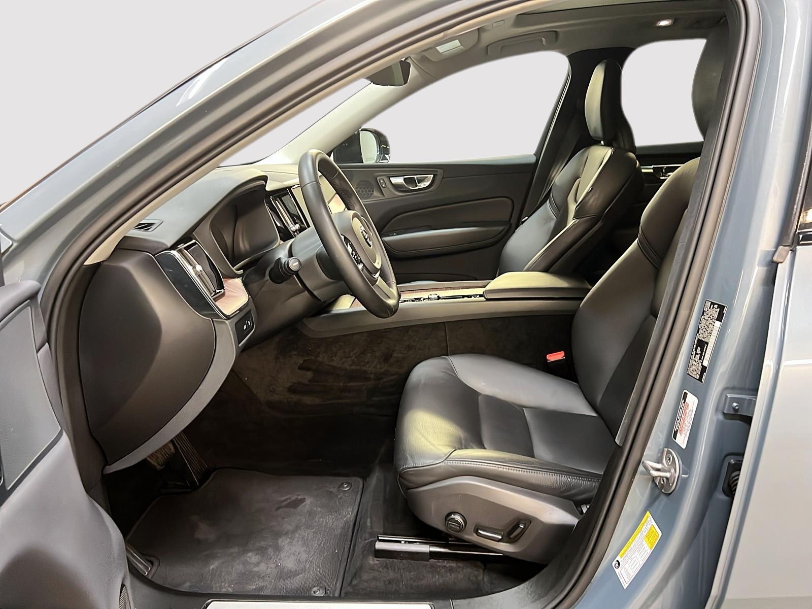 Volvo XC60 T8 RECHARGE PLUS CUIR TOIT PANO NAV 4RM 2024 - image #7