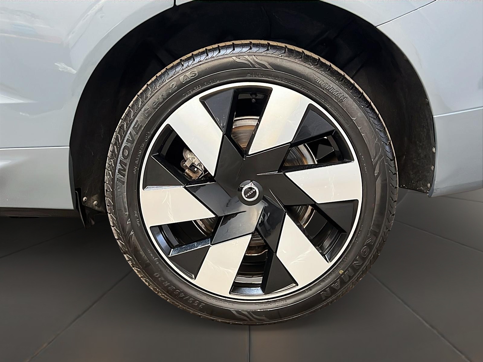 Volvo XC60 T8 RECHARGE PLUS CUIR TOIT PANO NAV 4RM 2024 - image #31