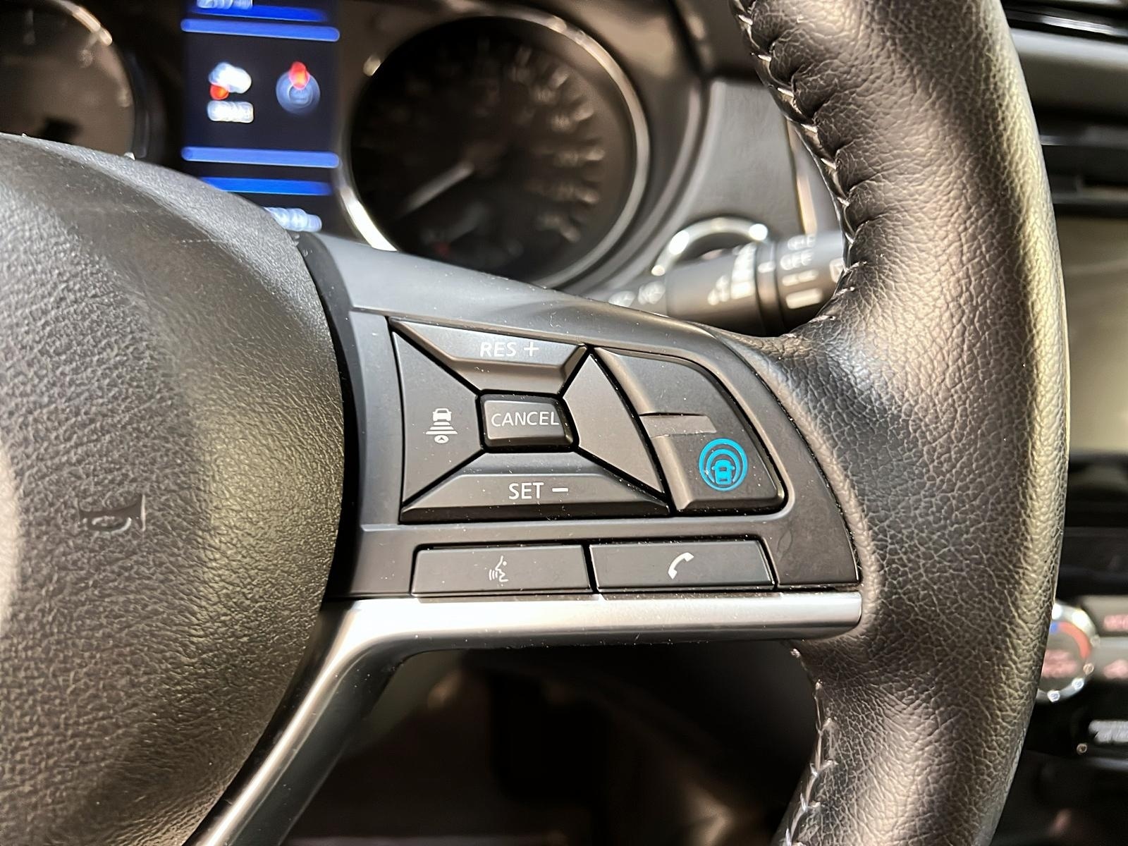 Nissan Qashqai SV TOIT 4RM 2023 - image #19