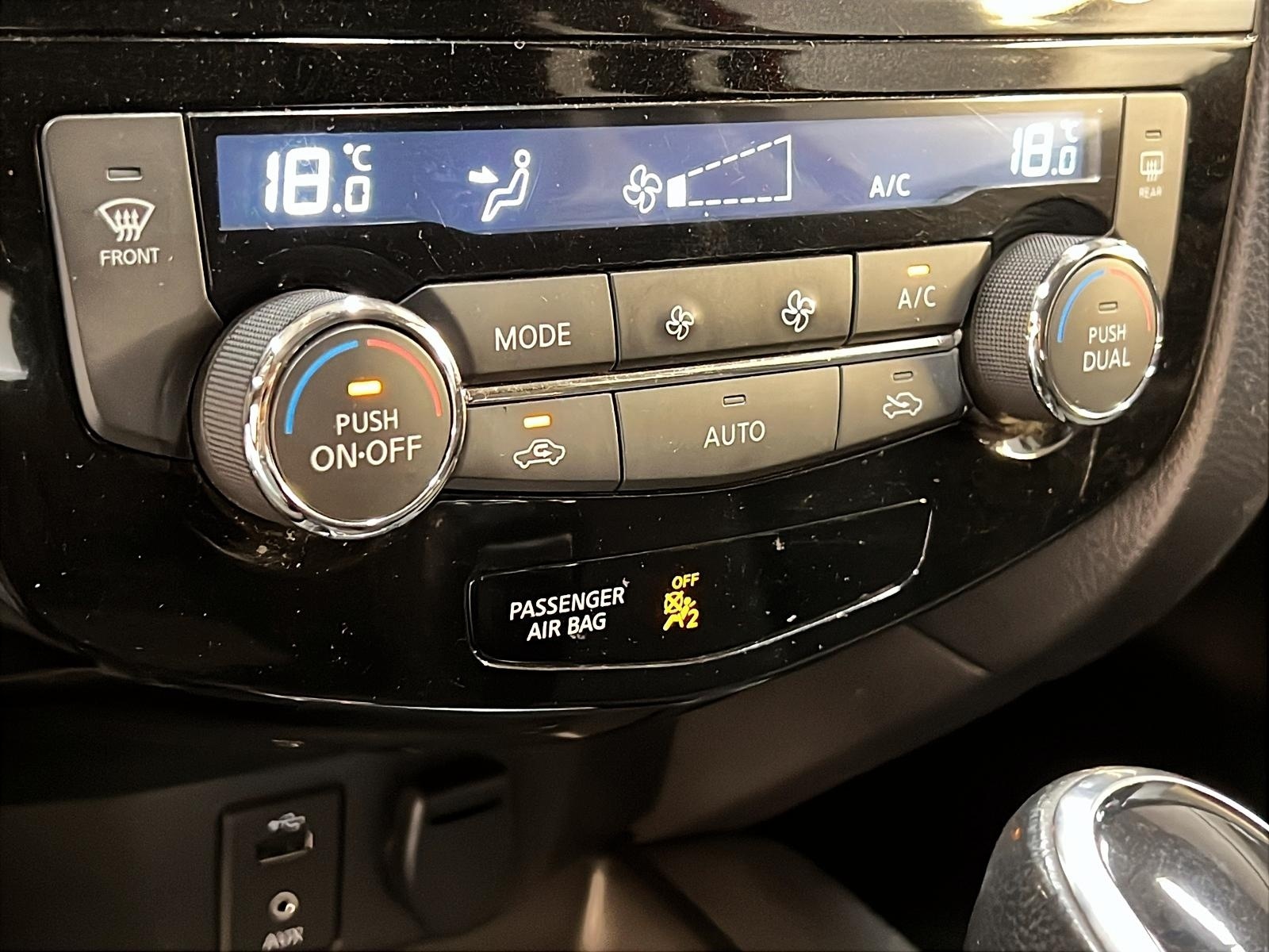 Nissan Qashqai SV TOIT 2018 - image #16