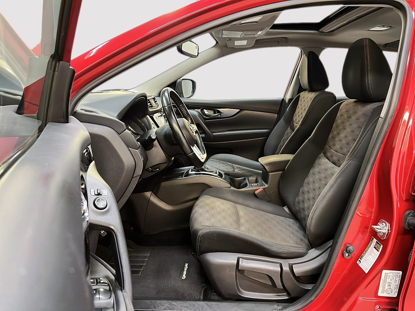 Nissan Qashqai SV TOIT 2018 - image #7