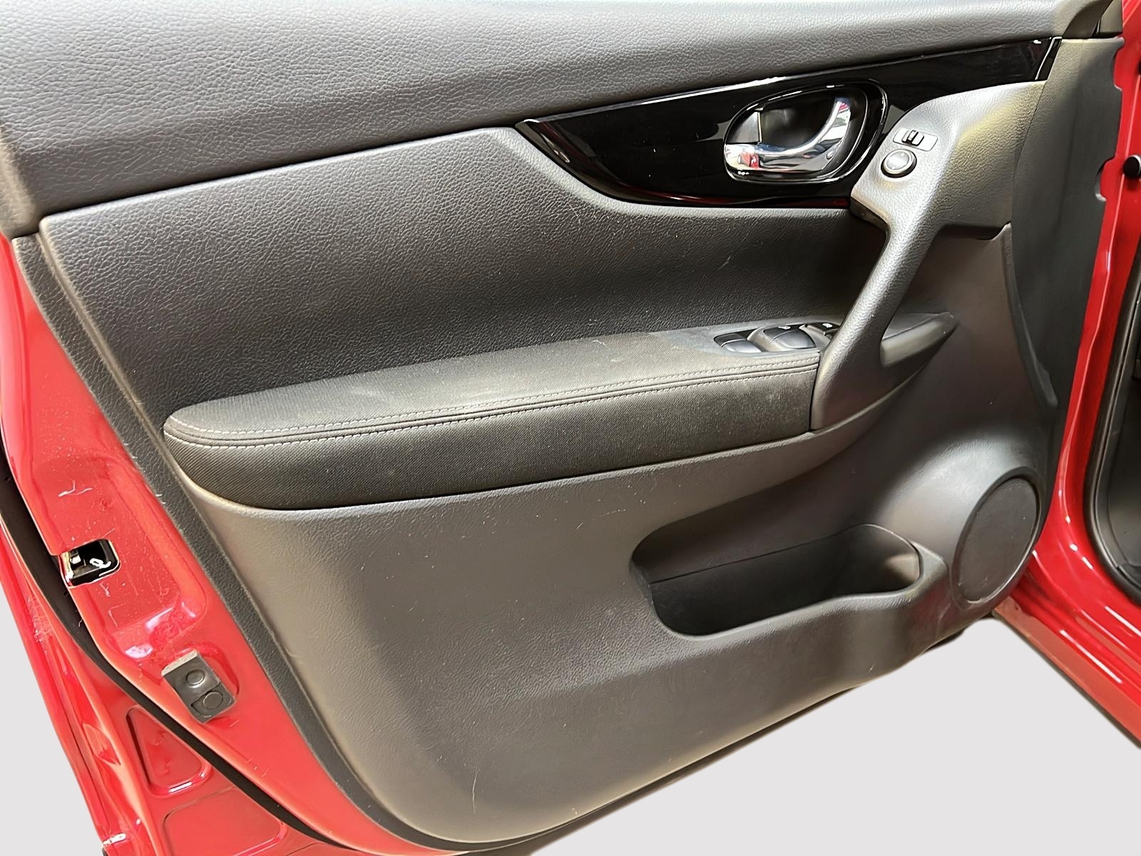 Nissan Qashqai SV TOIT 2018 - image #24