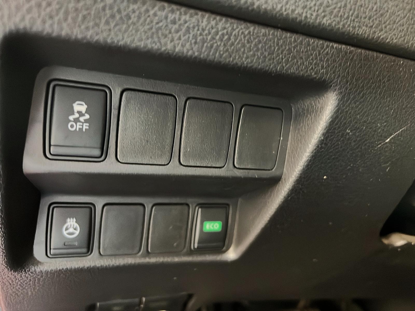 Nissan Qashqai SV TOIT 2018 - image #22