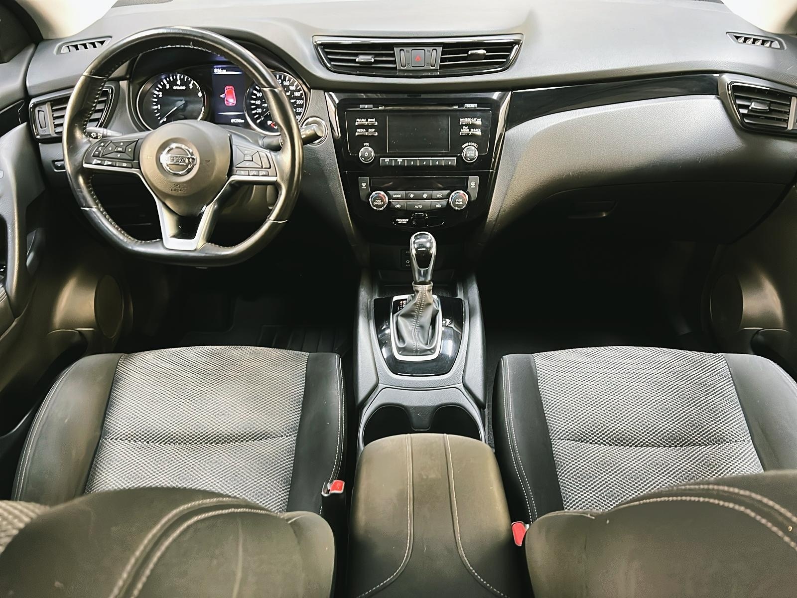 Nissan Qashqai SV TOIT 2018 - image #11