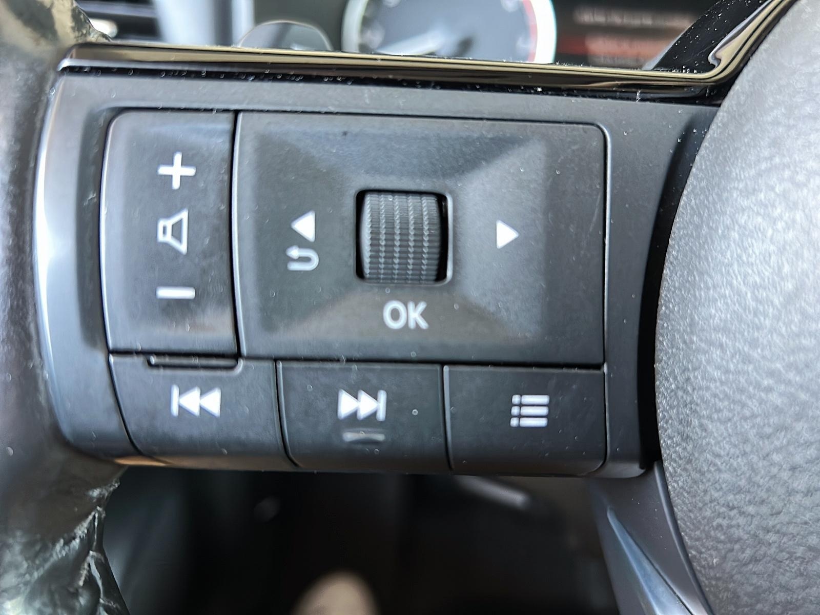 Nissan Rogue SL CUIR TOIT PANO NAV 4RM 2023 - image #22