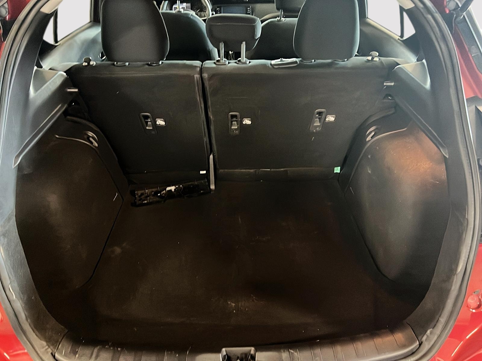 Nissan Kicks SV 2023 - image #24