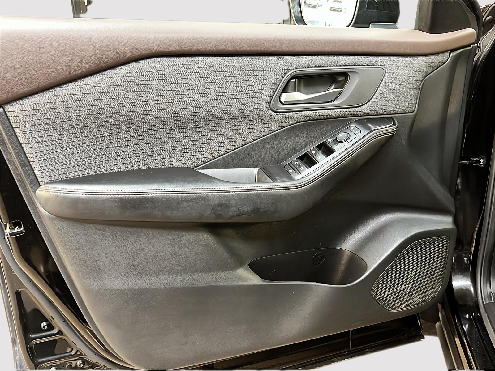 Nissan Rogue SV TOIT PANO 4RM 2022 - image #23