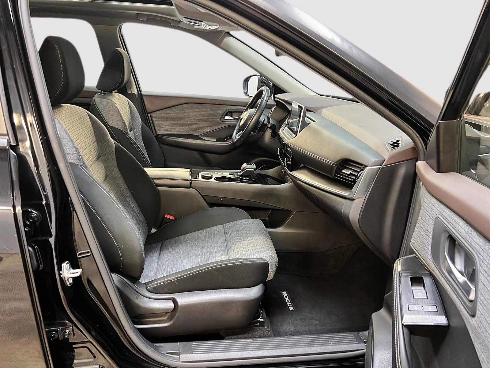 Nissan Rogue SV TOIT PANO 4RM 2022 - image #8