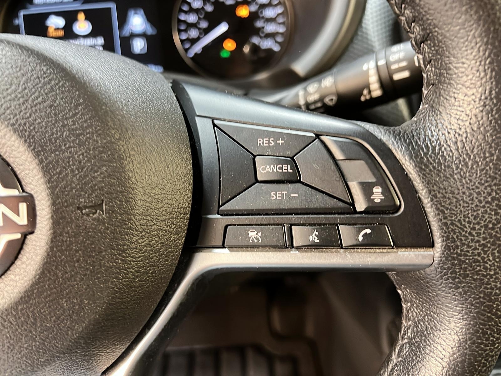 Nissan Kicks SV SPECIAL EDITION 2023 - image #18