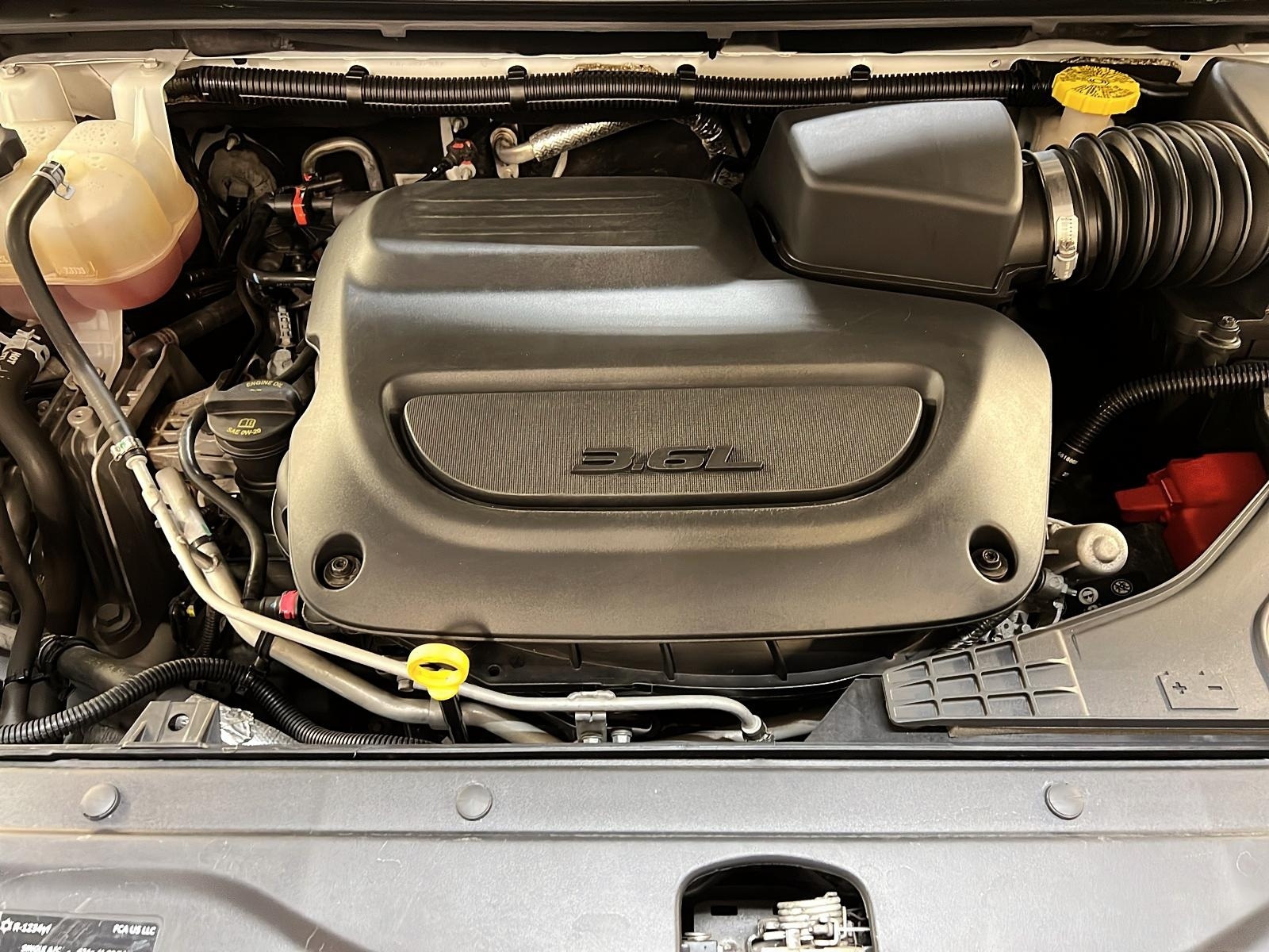 Chrysler Grand Caravan SXT STOW N GO 2021 - image #12