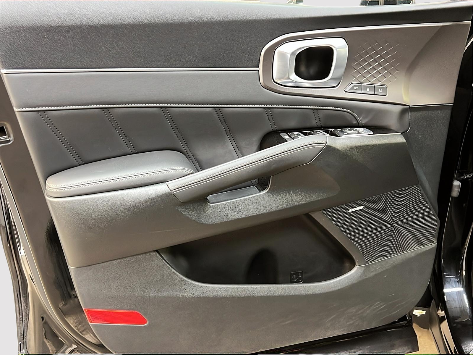 Kia Sorento SX HYBRIDE CUIR TOIT PANO NAV 4RM 2025 - image #29